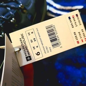 Women's hiking boots not size 8US